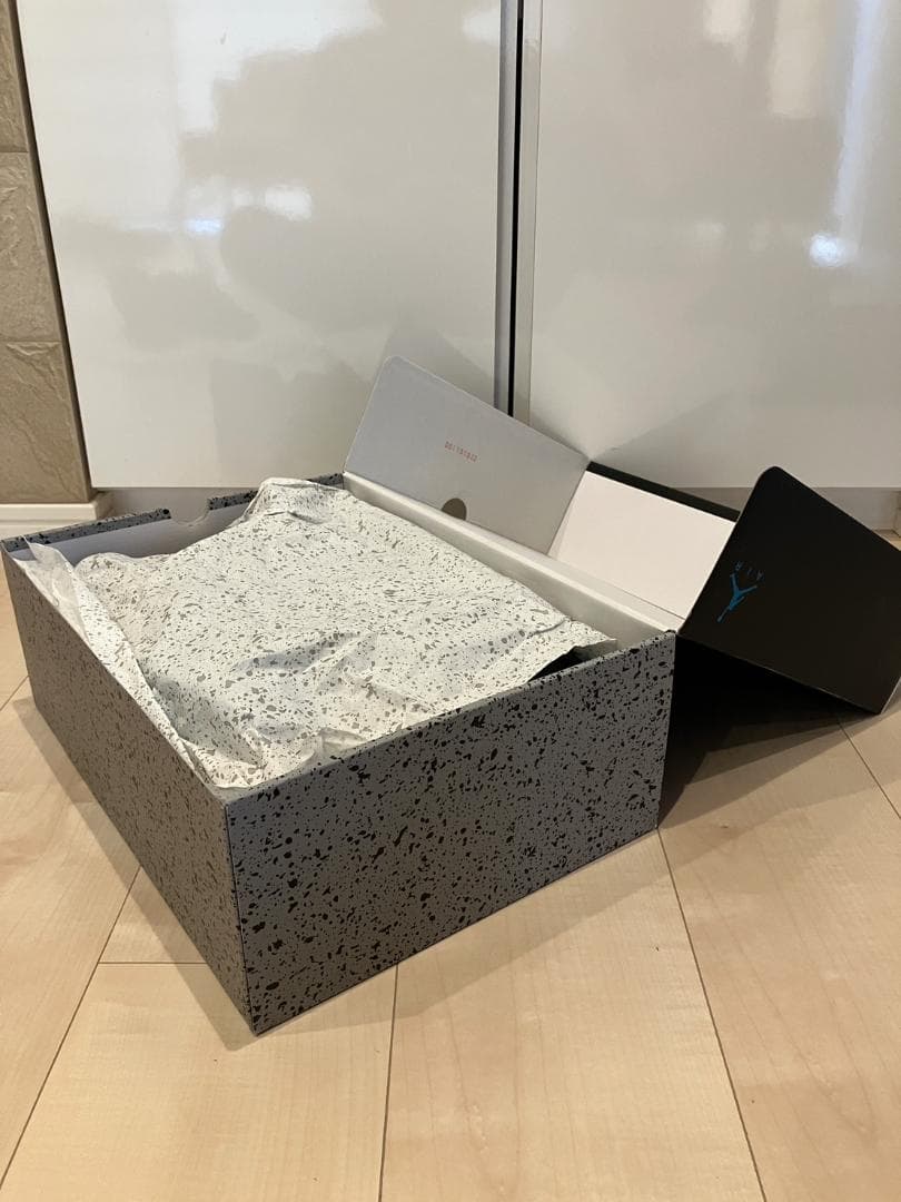 シューズ(男性用) NIKE AIR JORDAN 5 RETRO DD0587-047 27.5