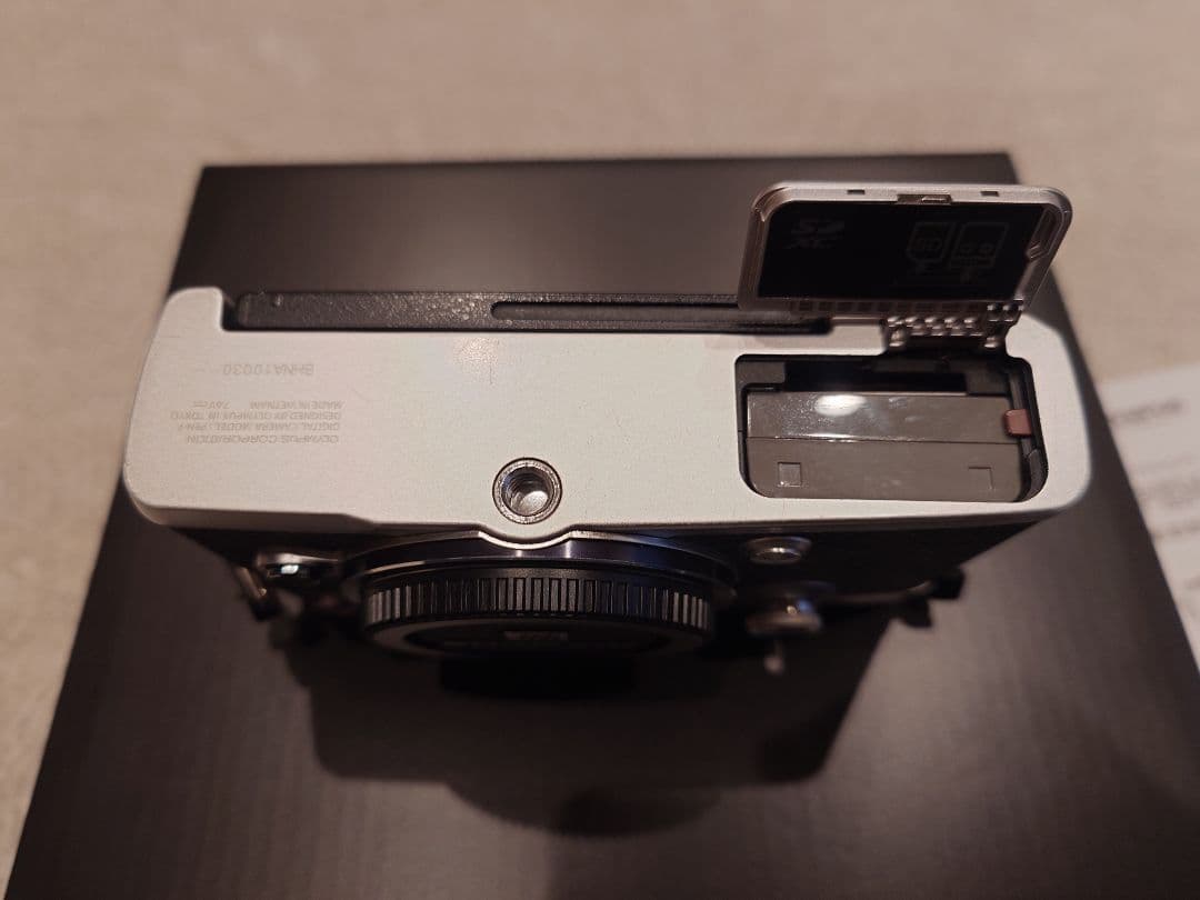 g*y様 OLYMPUS PEN-F 本体、レンズセット