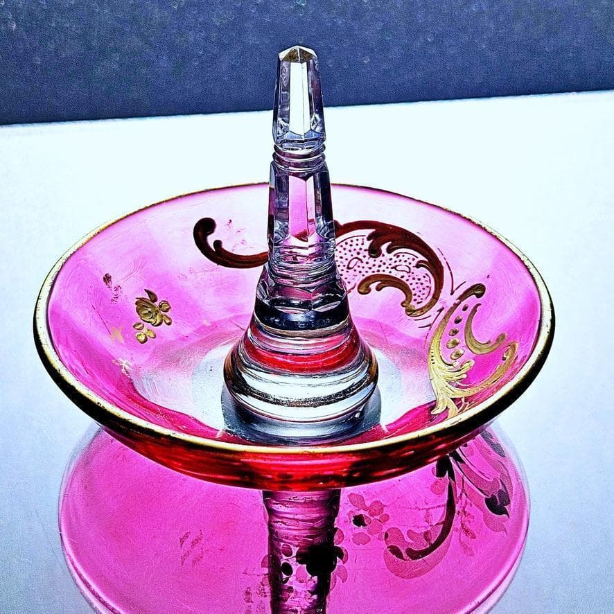 赤金彩オールドバカラ ルイ15世様式のリングホルダー 19世紀