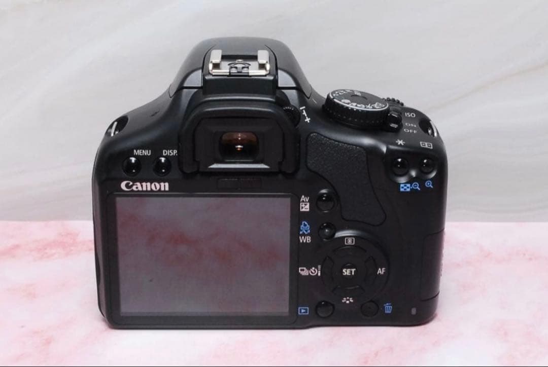 女性にも優しい軽量❤️コンパクト❤️Canon Kiss X2✨初心者向け