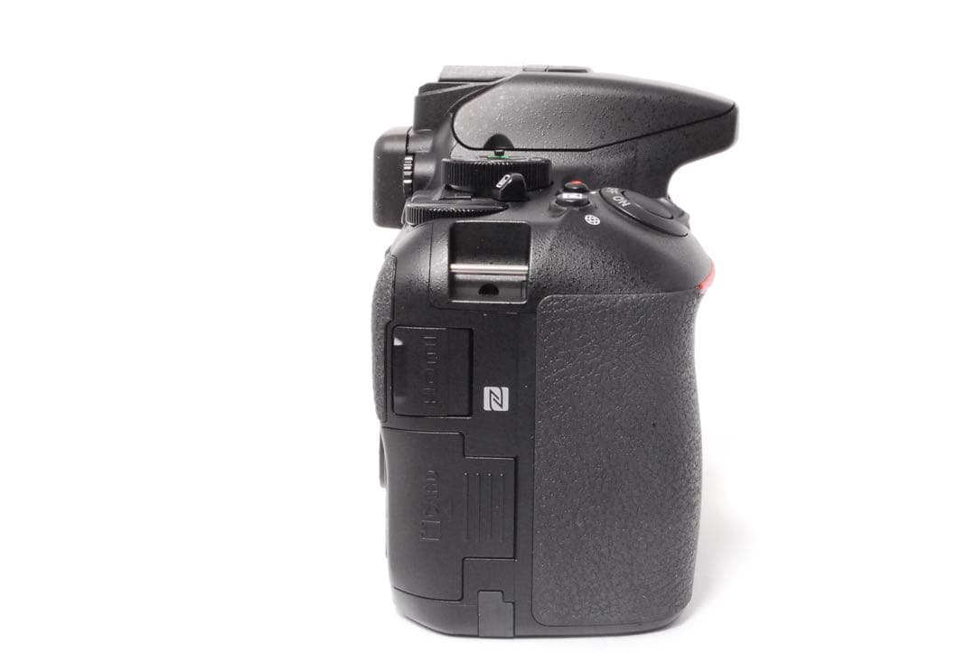 ❤️Nikon D5600 ダブルズームキット❤️一眼レフカメラ❤️手ぶれ補正付き❤️