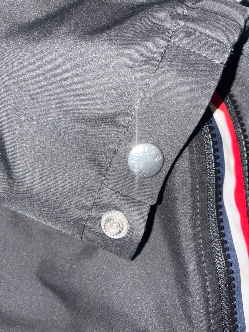 モンクレール　ナイロンブルゾン