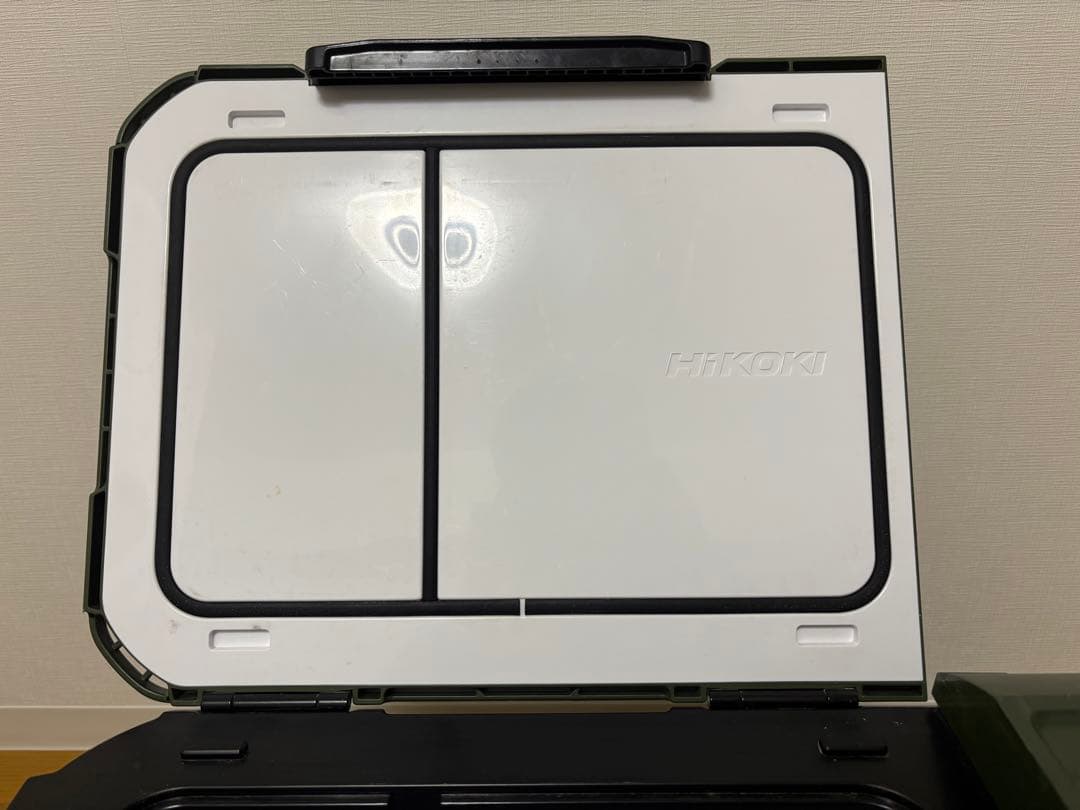 ハイコーキ　コードレス冷温庫UL18DBA