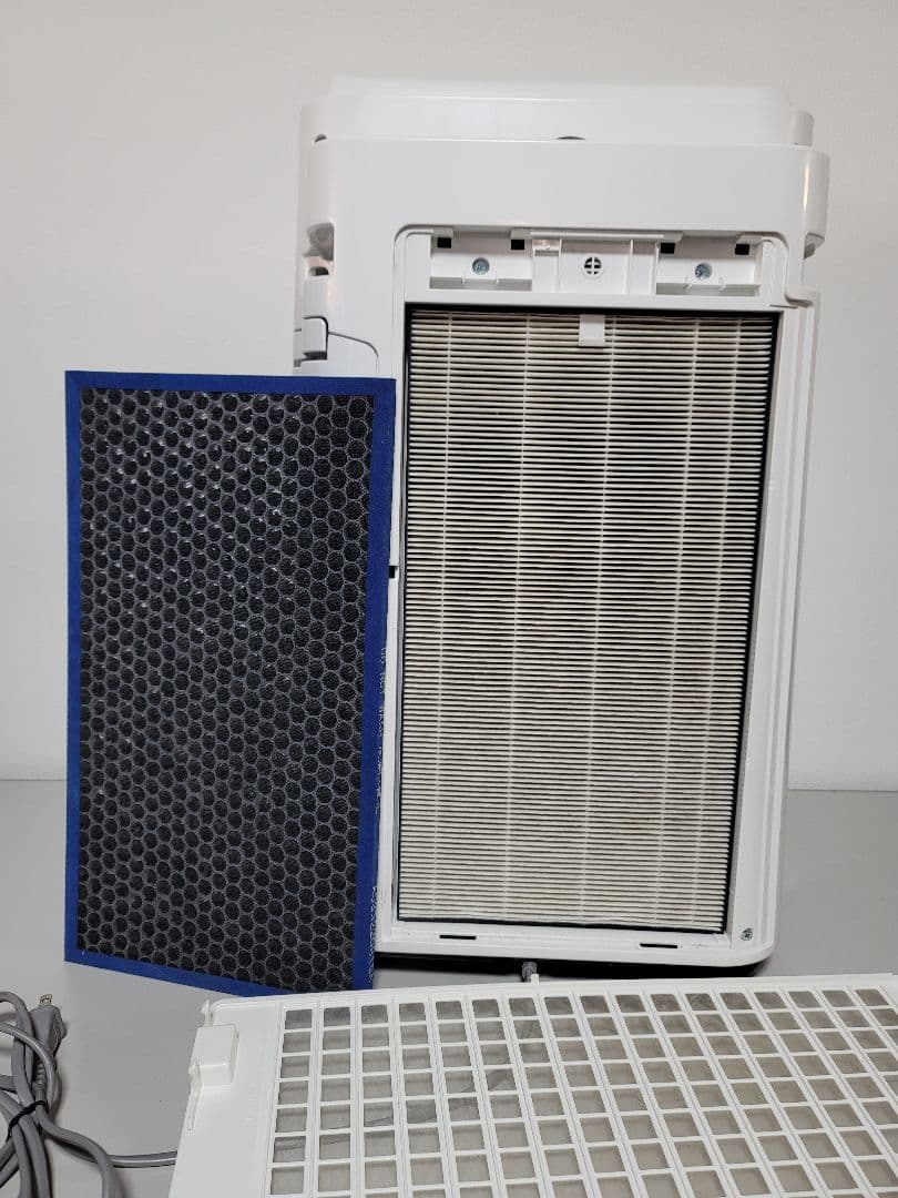 美品　SHARP 空気清浄機 KC-P500Y-W ホワイト