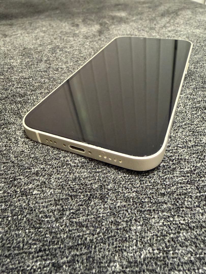 iPhone13 本体　256GB