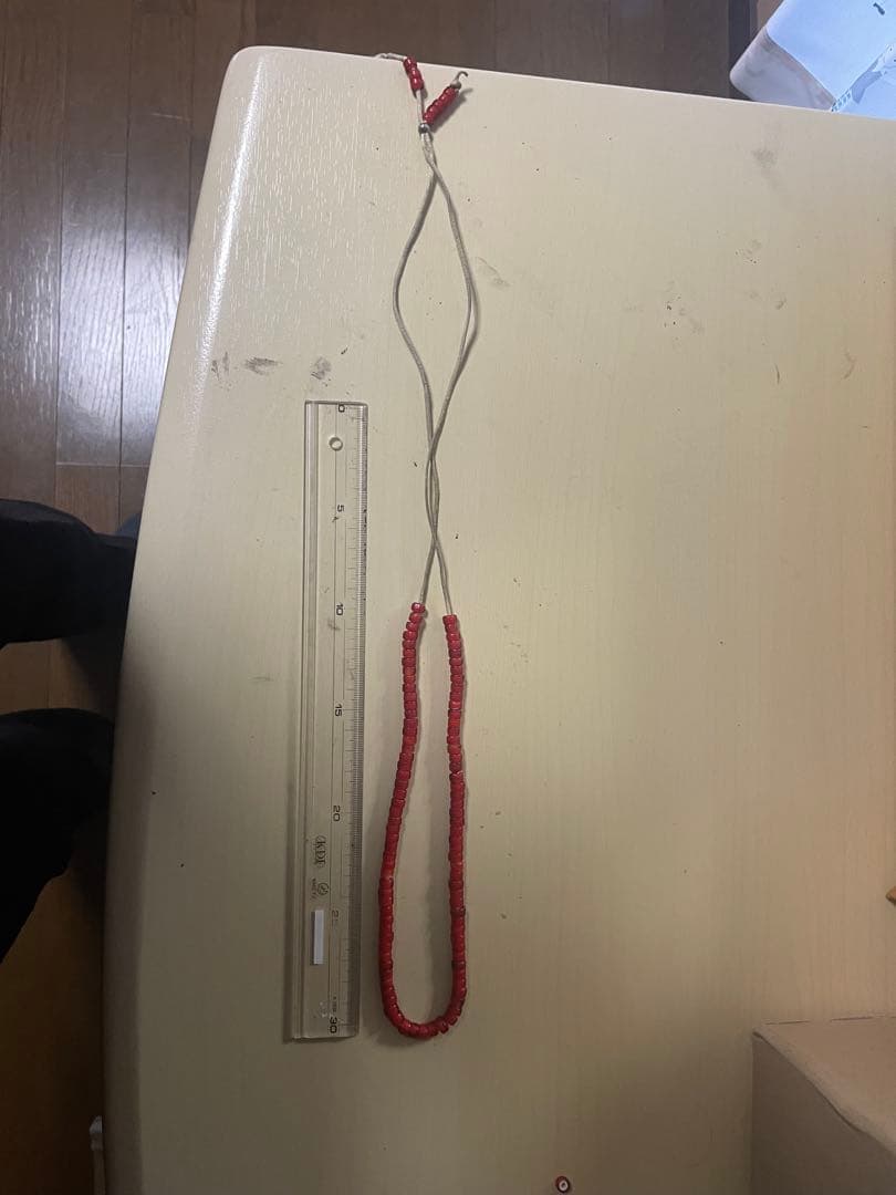 Special light ホワイトハーツ　ビーズネックレス　白✖︎赤