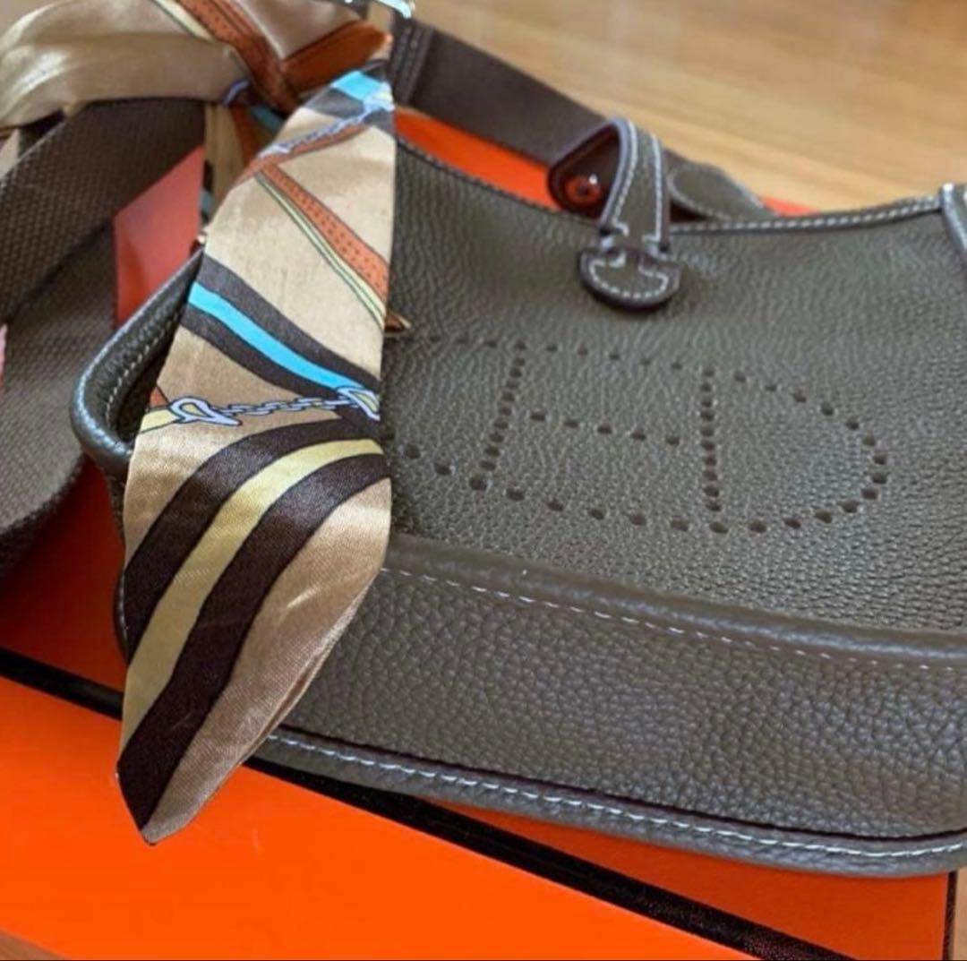 新品未使用 ショルダーバッグ ショルダーストラップ Hパンチング 高級革