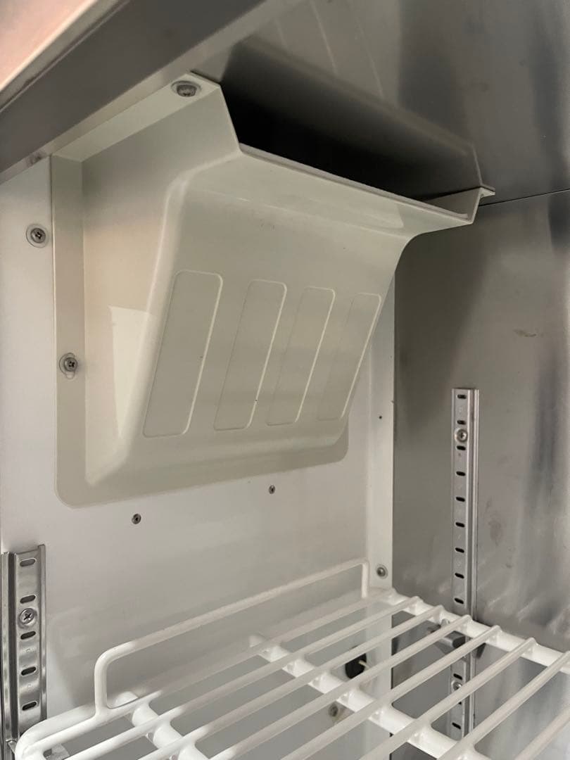 最終締切！福島テーブル型冷蔵庫 庫内広くてステンレス 仕様で良く冷えます！