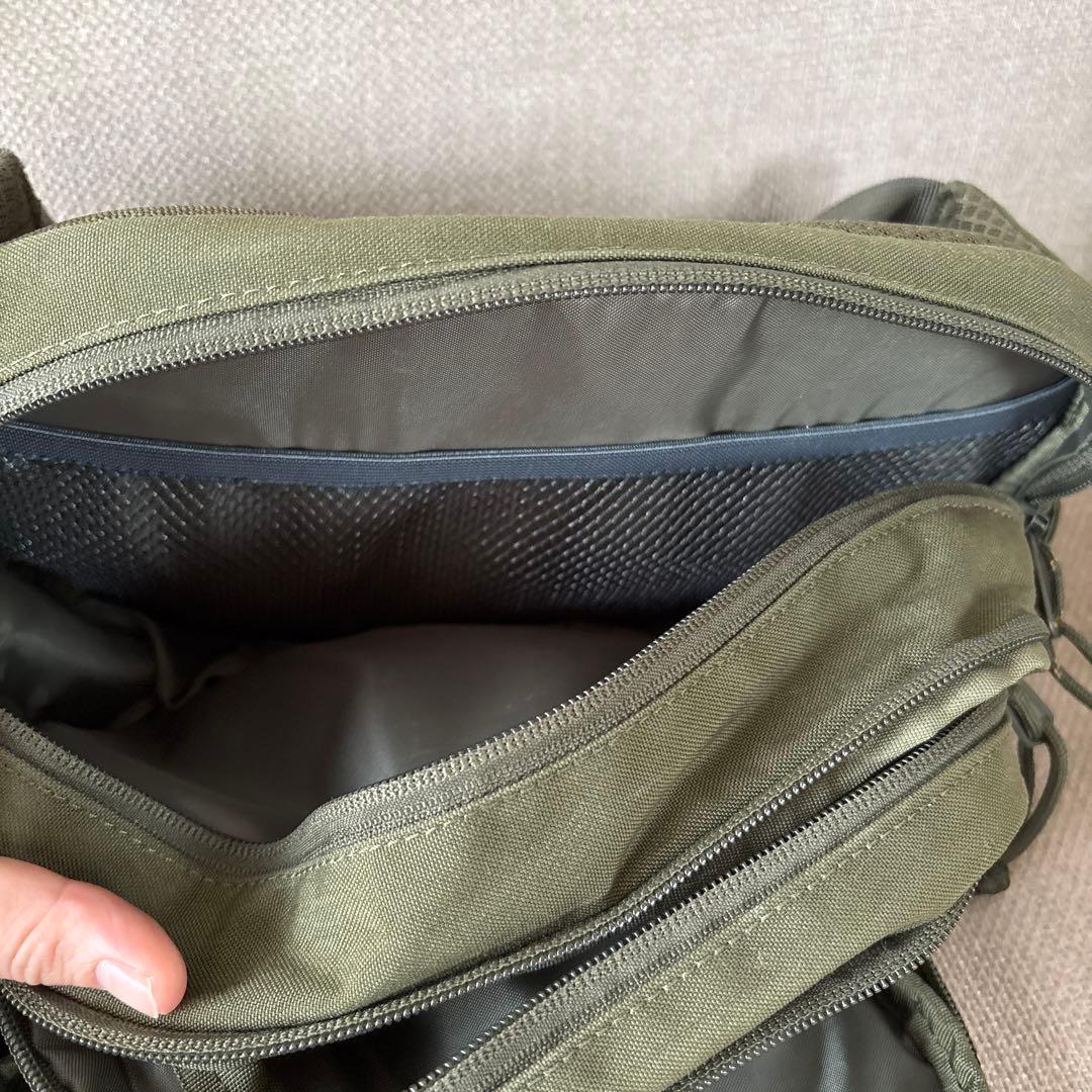 Hugoo ヒップシート カーキ