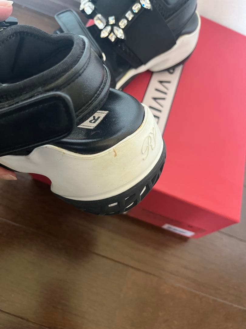 mii Roger Vivier ブラックスポーツサンダル