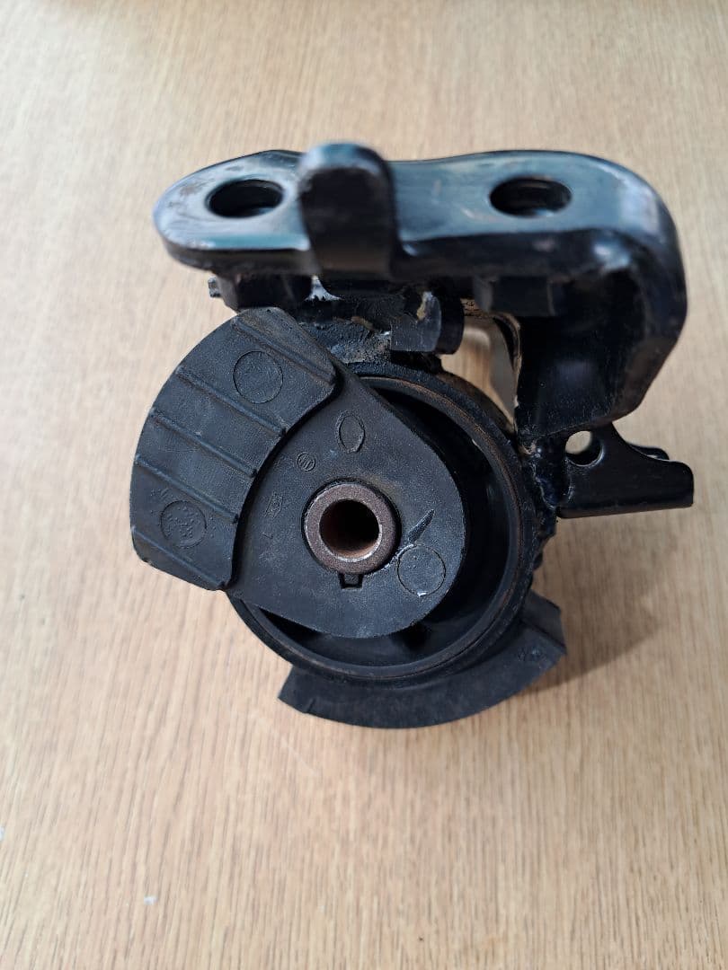TRD強化エンジンマウント 4AGEU(5バルブ)用中古品 左右セット