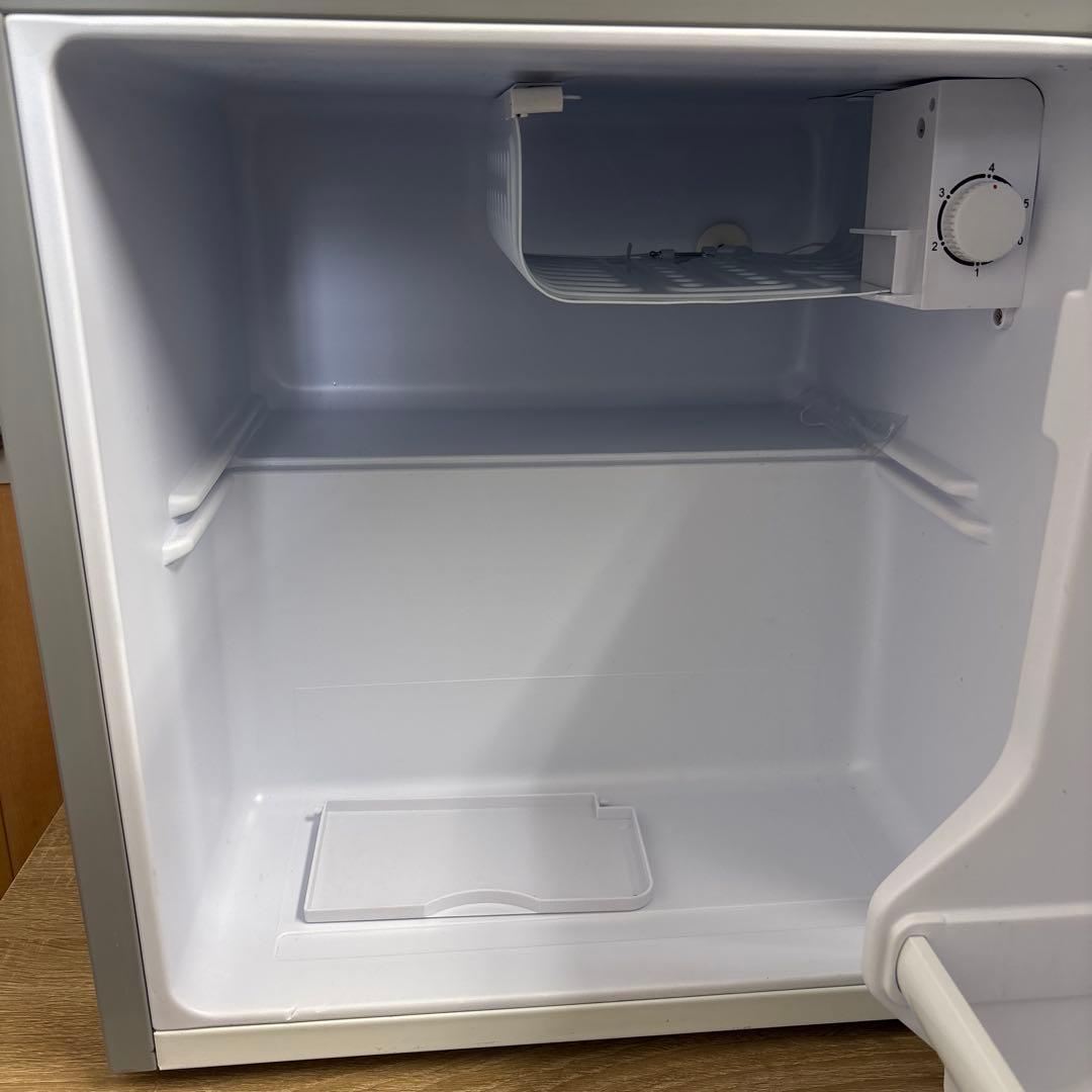 ★中古格安！ミニ電気冷蔵庫 型番　MR-50B 2021年製