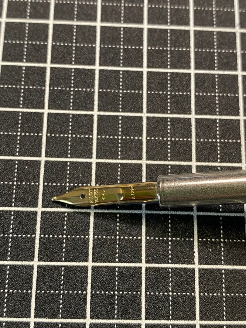 PILOT CAPLESS Black-marble 万年筆 字幅M