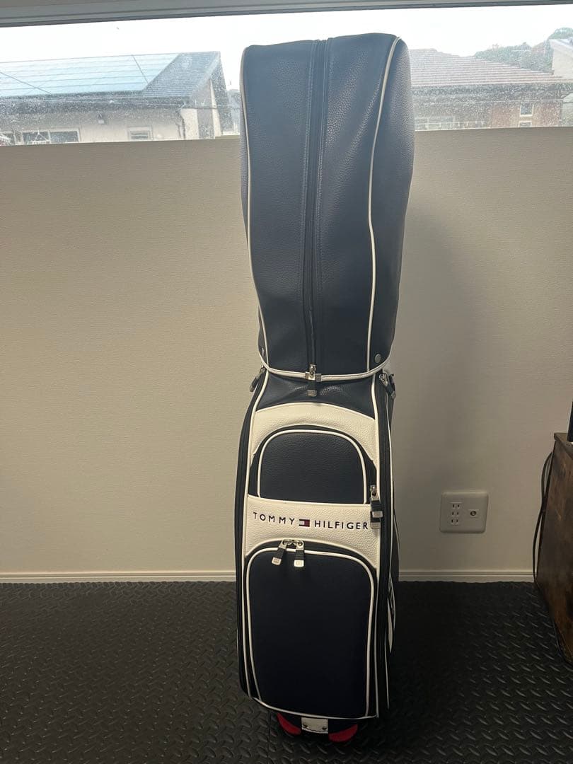 トミー ヒルフィガー キャディバッグ　THMG7SC1 9型トリコロール