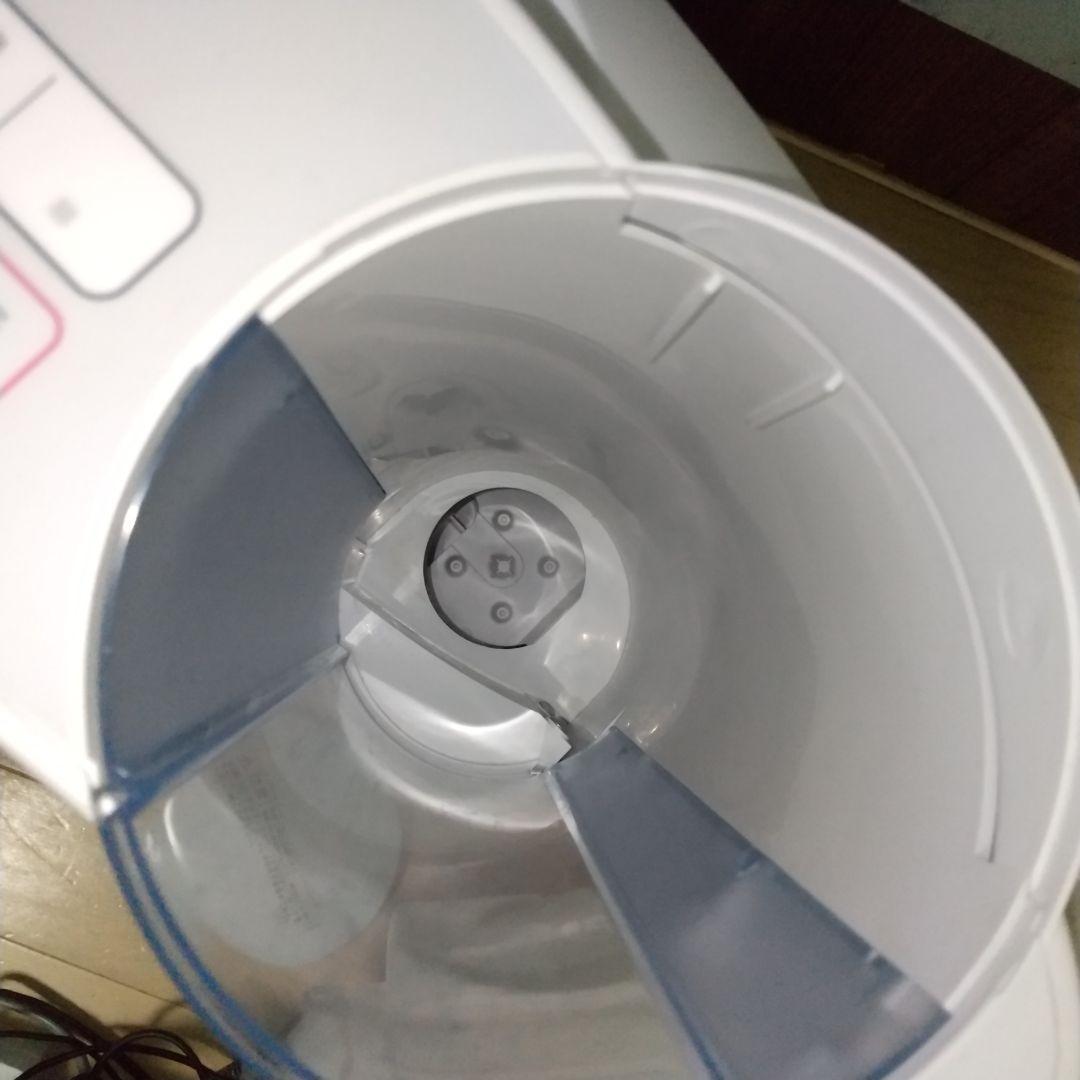 一通りクリーニング済み✨届けばそのまま使って頂けます➰シャープ加湿ファンヒーター