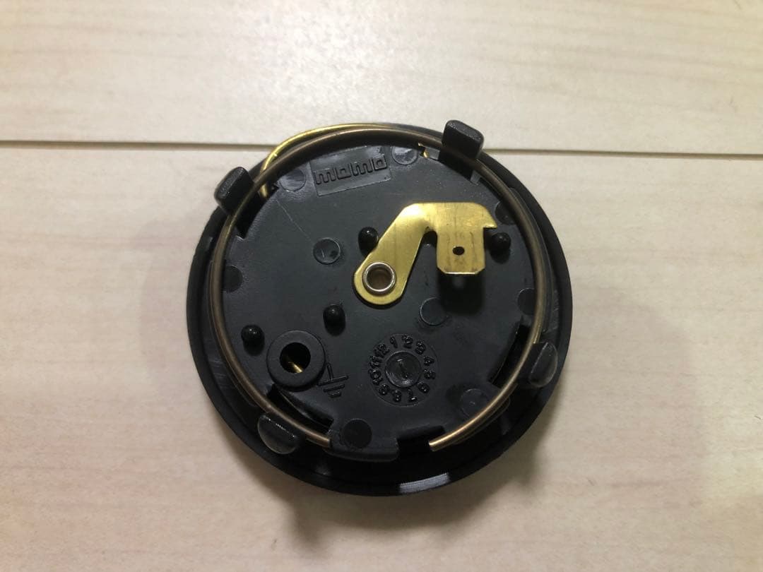 momo ステアリングホイール