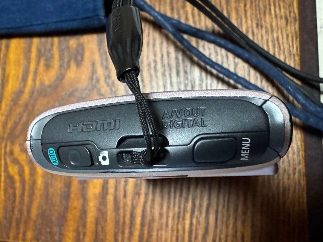 Canon IXY 600Fデジタルカメラ コラボモデル限定品　バッテリー2個付