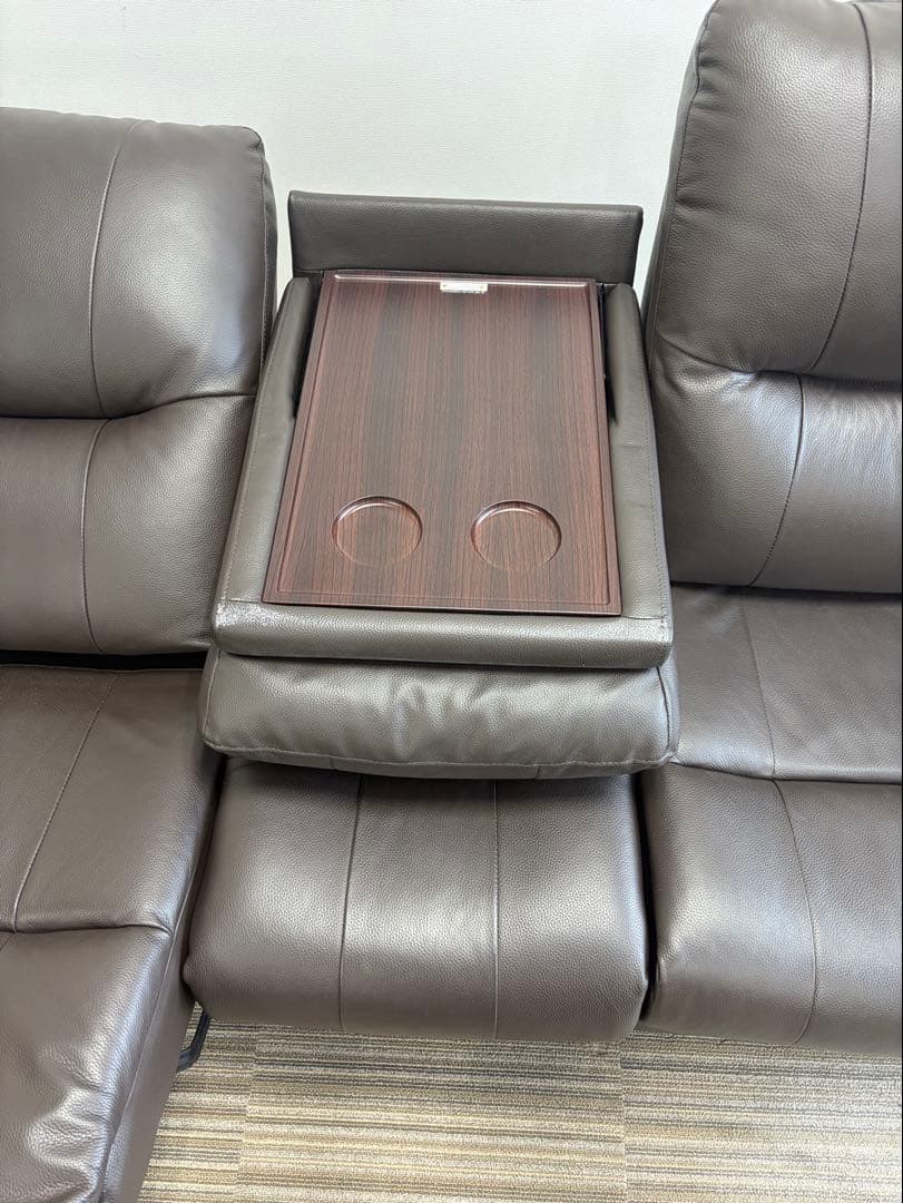 リクライニング機能付き3人掛けソファ