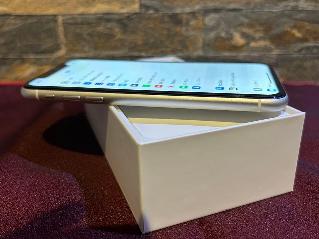 美品　iPhone11 64GB simフリー ホワイト　バッテリー98%