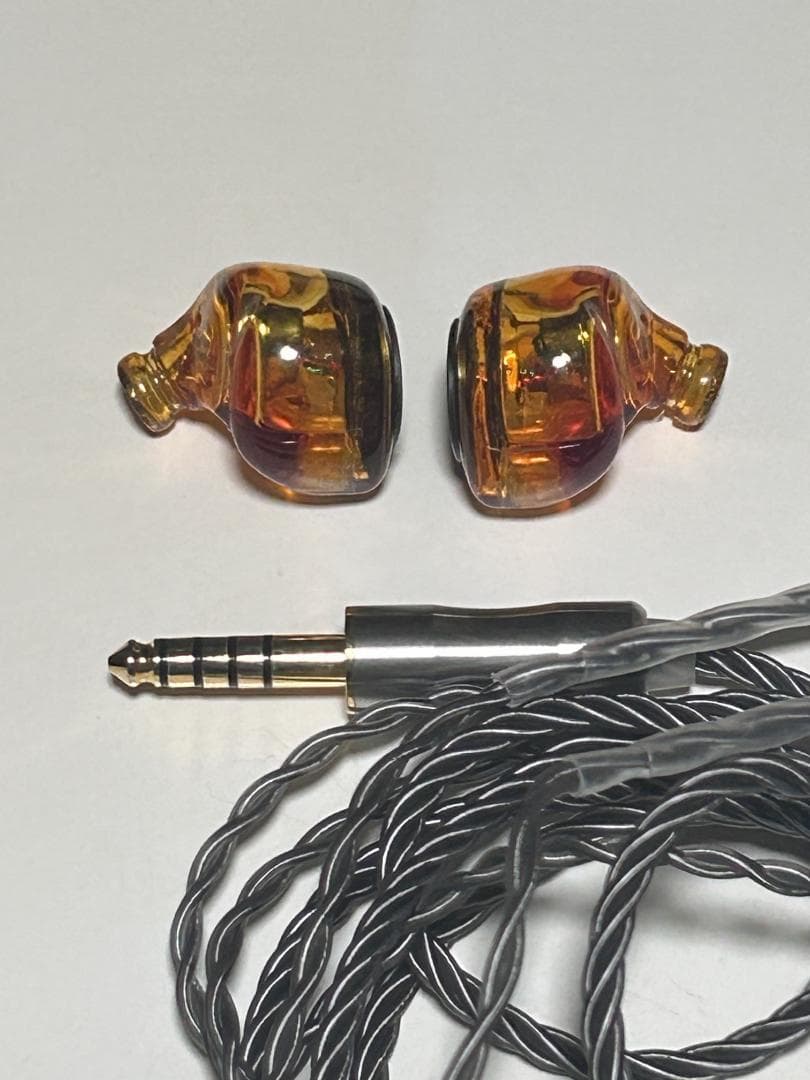 イヤホン Oriolus Isabellae