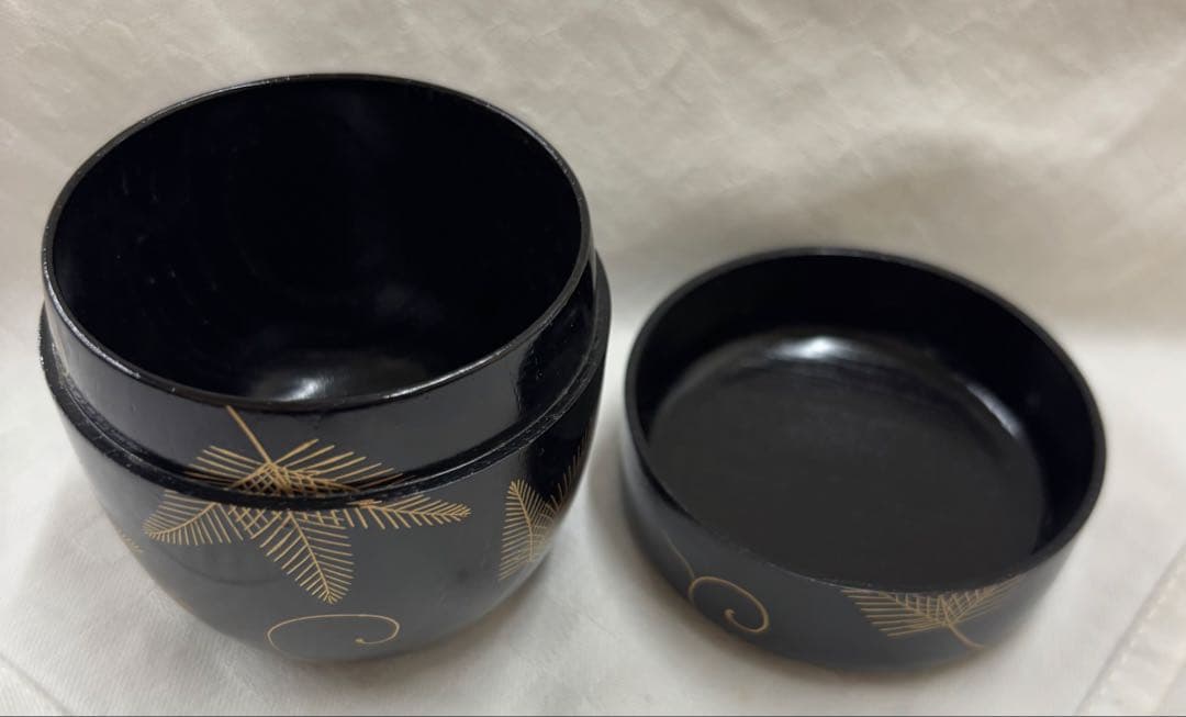 茶道具　山上幸舟作 松唐草蒔絵　欅　中棗