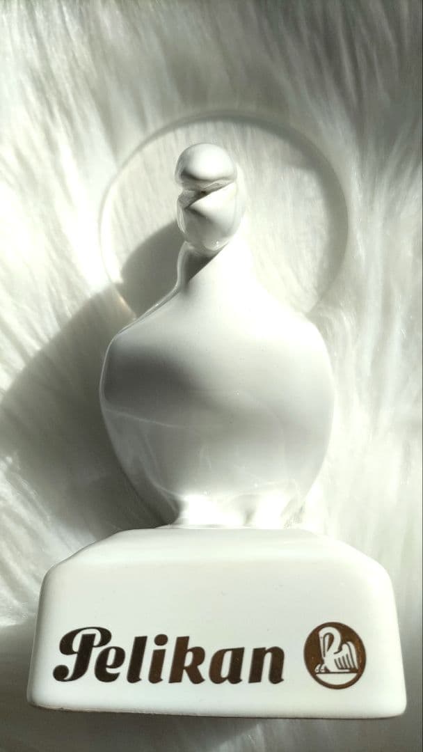 【希少】　Pelikan ペリカン　ペンスタンド陶器製 ホワイト