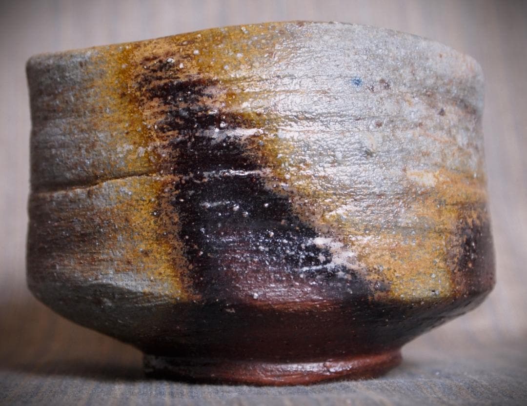 人気作家★多久守★備前【黒】茶碗★共箱・布・栞