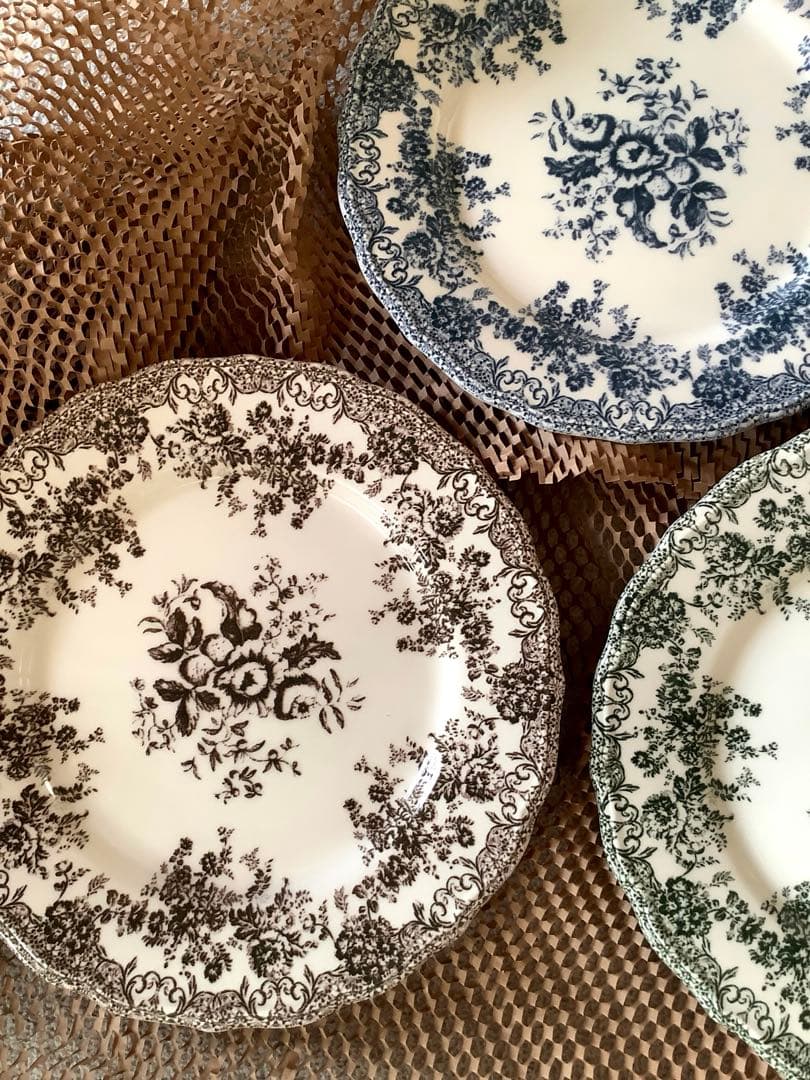 ZARA  フラワーアースンウェアデイナープレート3枚【新品•タグ付き】