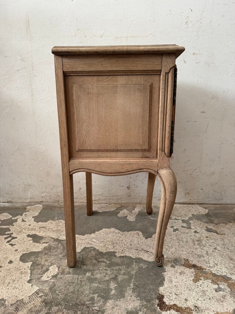 ビンテージ ドロワーサイドテーブル ドロワーベッドサイドテーブル　猫脚