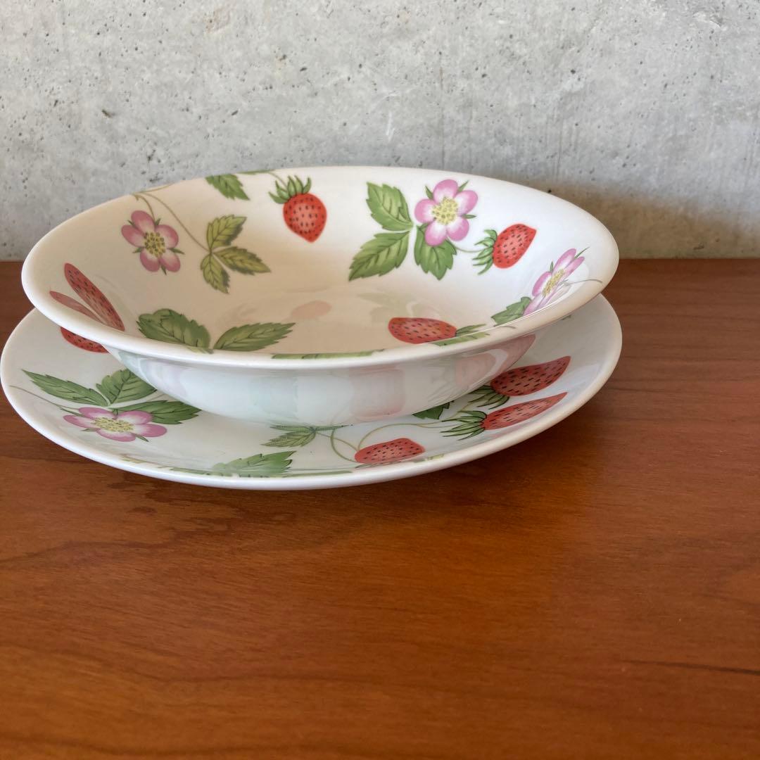 ★廃盤　希少★ ウエッジウッド プティ　ワイルドストロベリー　大きいあいちご