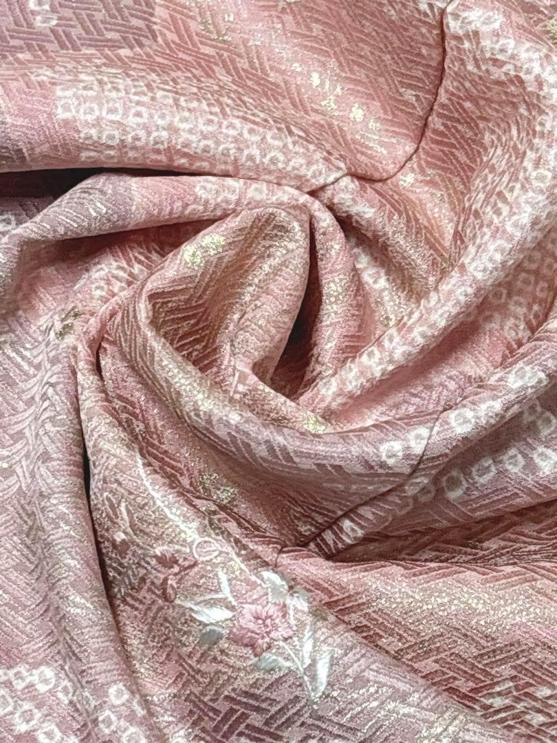 A32【美品 】訪問着　正絹着物　薄ピンク　刺繍　金駒刺繍　パティー　宴会