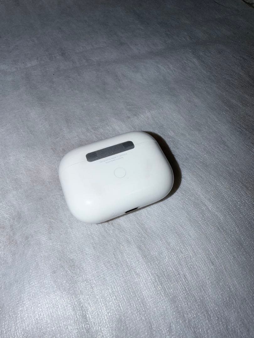 ねお　///正規品///AirPodsPro2本体のみ