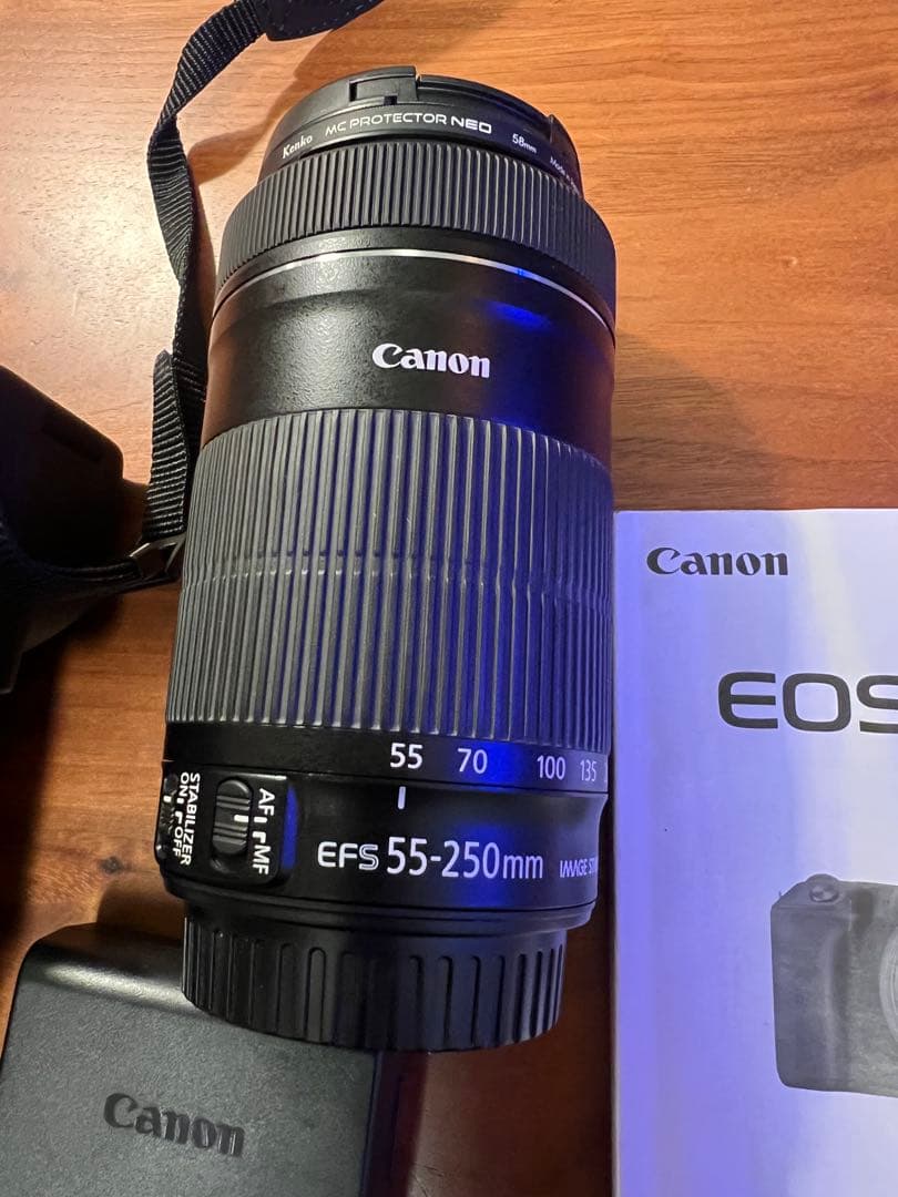 【最終お値下げ！】Canon EOS Kiss X9 ダブルズームキット 一眼