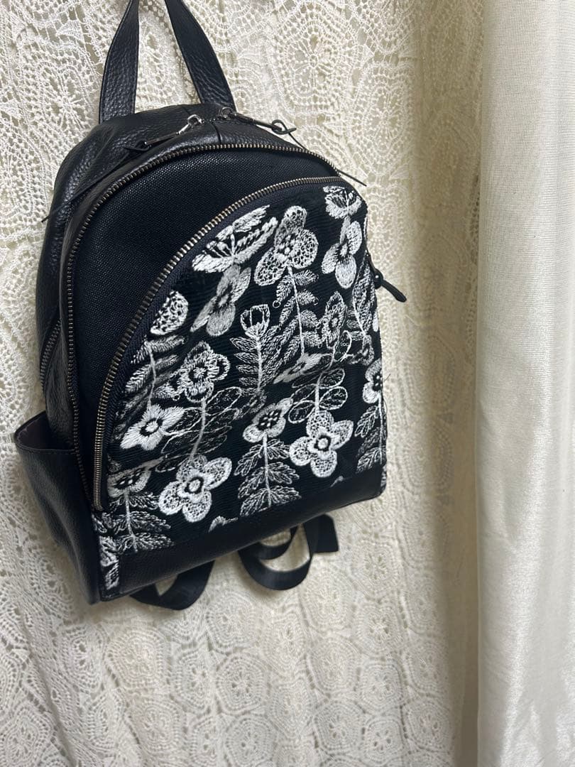 50820Ｄミナペルホネンハーフハンドメイド本革リュック swingガーデン