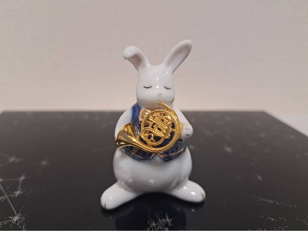 Dolly’s Rabbit オーケストラセット 陶器 うさぎ ピアノ 置物