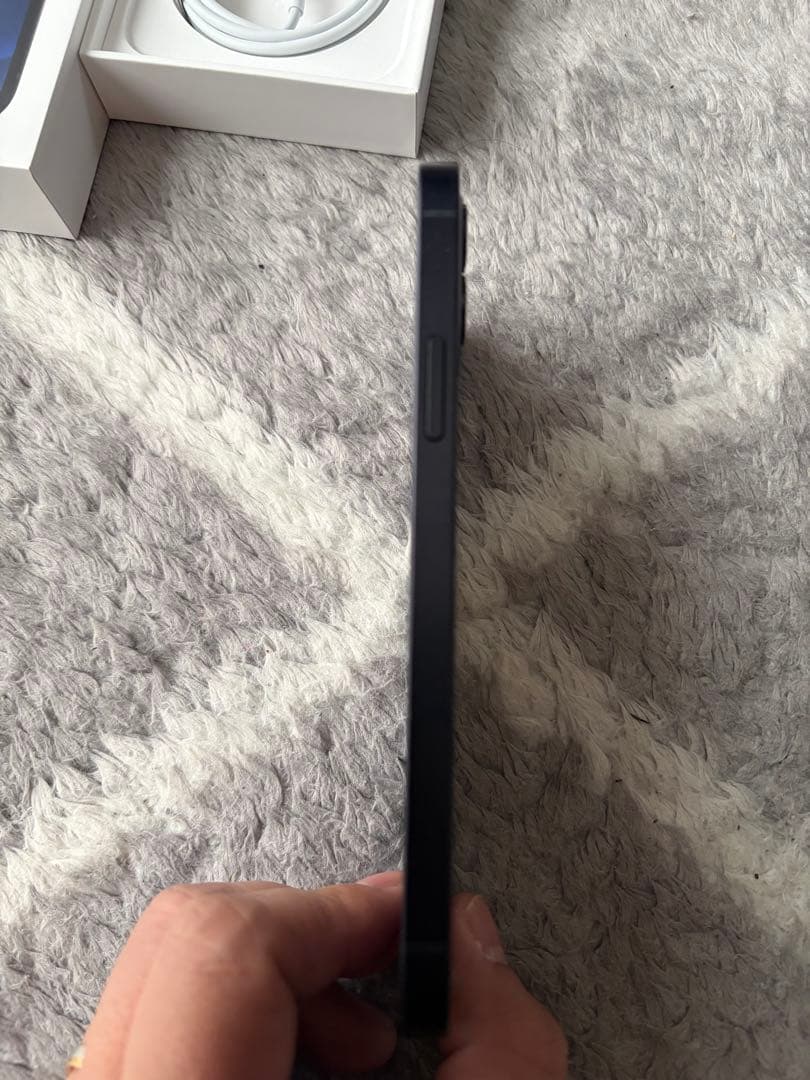 iPhone 12 ブラック 128GB SIMフリー バッテリー82%