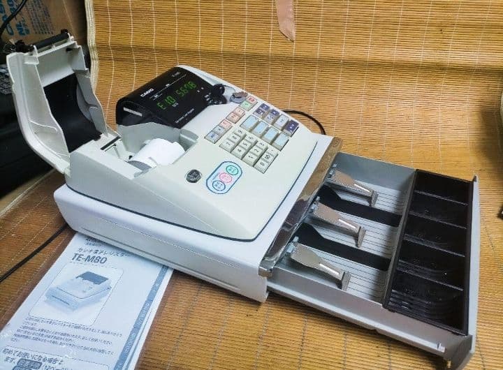 カシオレジスター　TE-M80　中古品　人気機種感熱紙　送料無料　991100