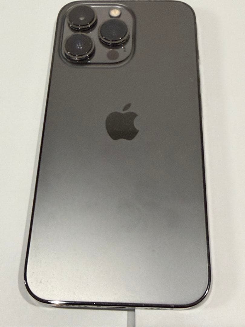 iPhone 13 pro 本体