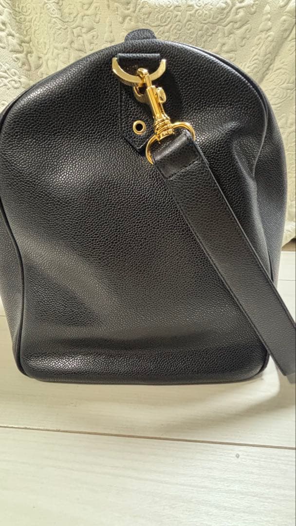 CHANEL ブラックレザーボストンバッグ