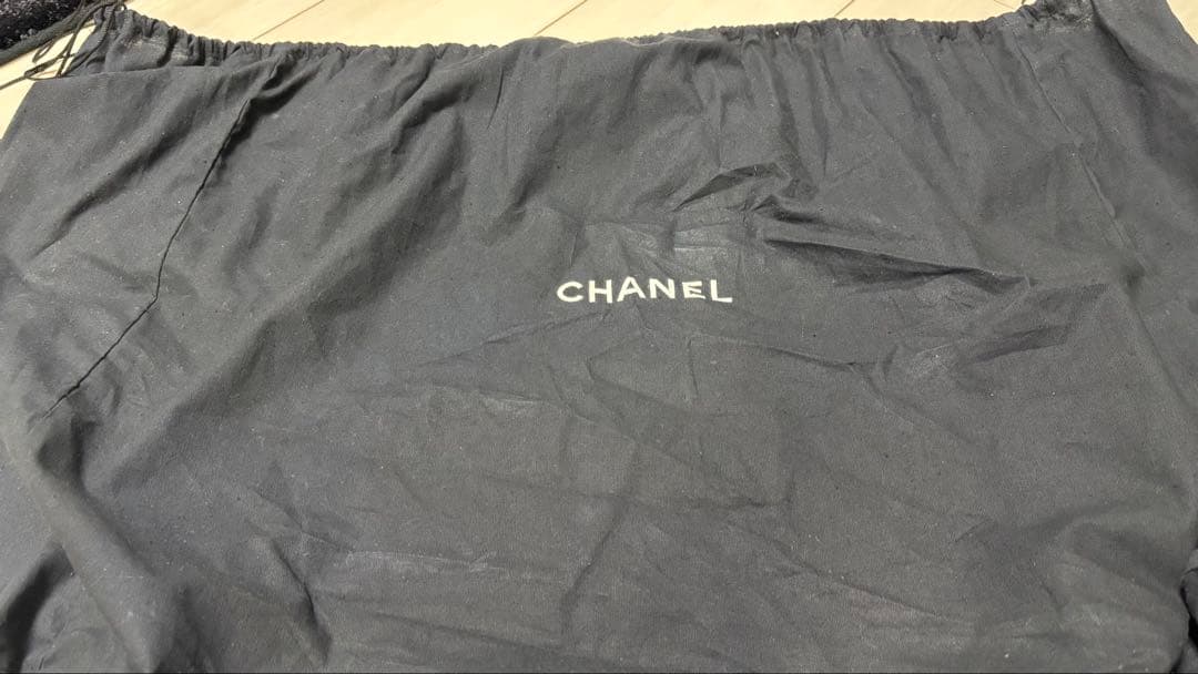 CHANEL ブラックレザーボストンバッグ