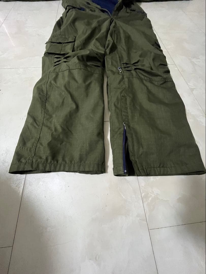 KICKS フルボディスーツ Lサイズ オリーブグリーン カーキ