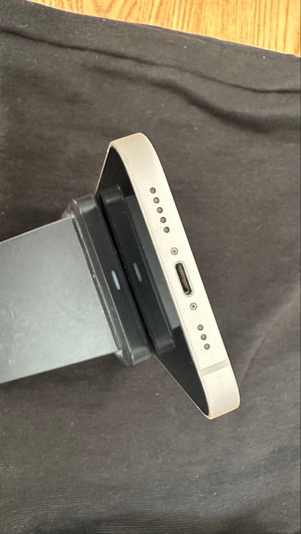 【週末セール】Apple iPhone 13 海外版 256GB スターライト