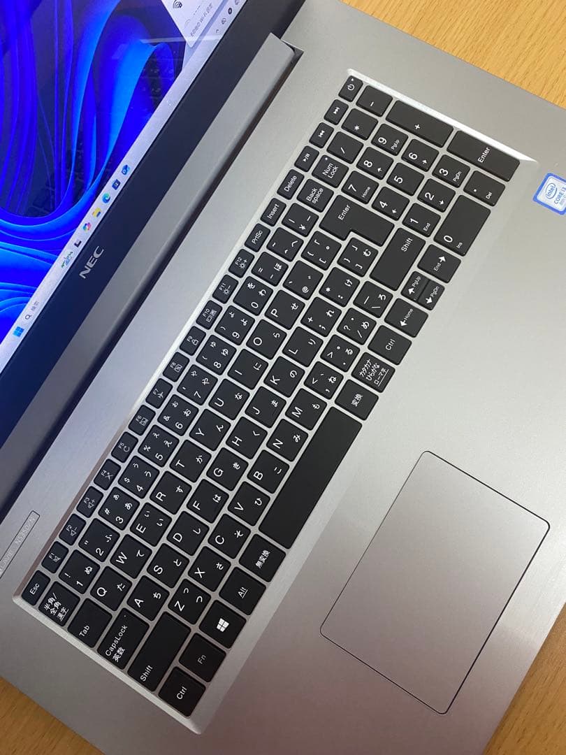 NEC大画面17インチノートパソコン