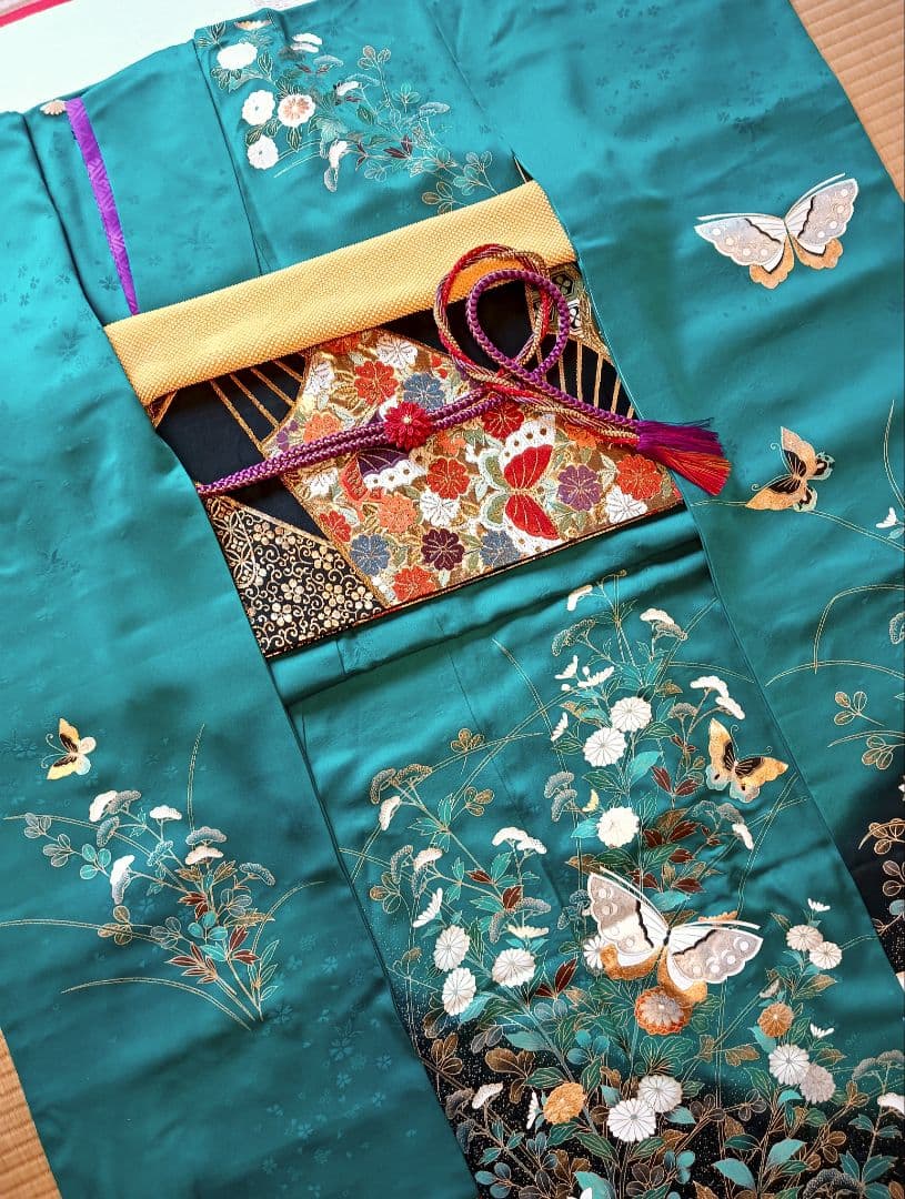 振袖フルセット エメラルドグリーン に金彩花蝶　丈164 裄64.5