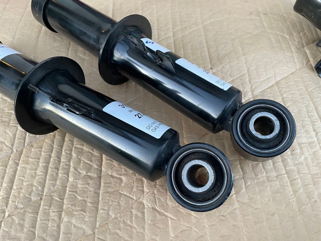 【迷犬ケンタロウ様】SACHS パフォーマンスプラス　サスペンションキット