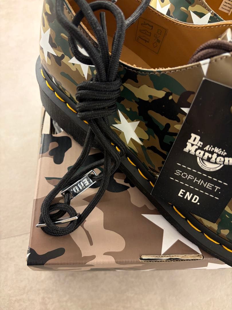 Dr. Martens SOPHNET. END.カモフラージュ星柄ローファー