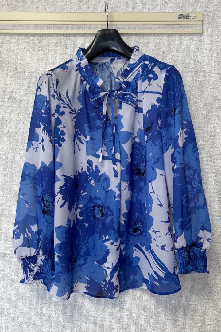 ピンキーアンドダイアン◆グラデーションフラワープリントブラウス ブルー 38