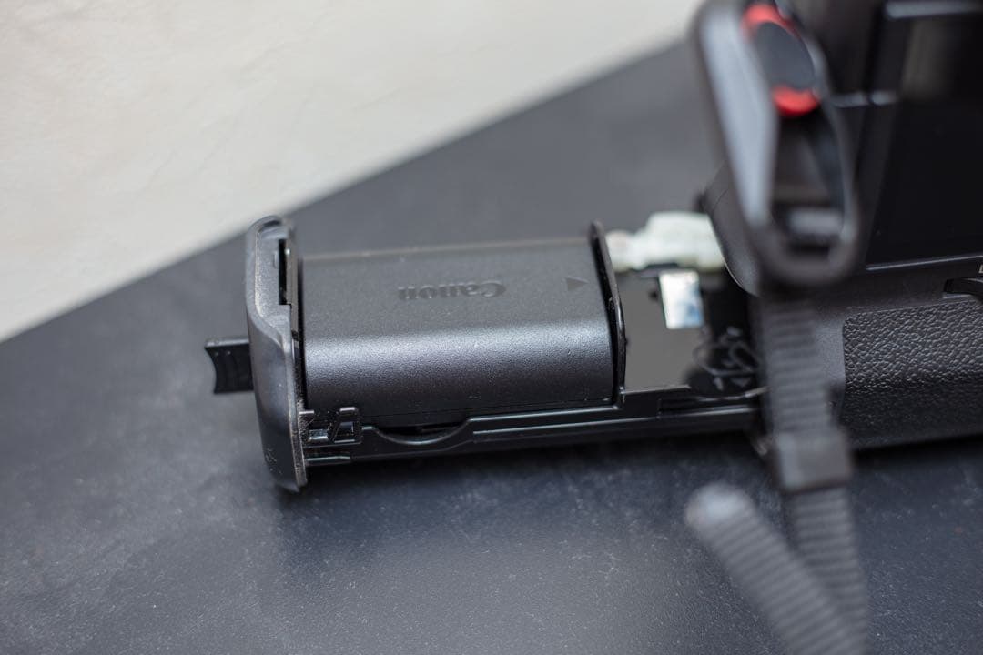 Canon EOS R 純正バッテリーグリップ付き