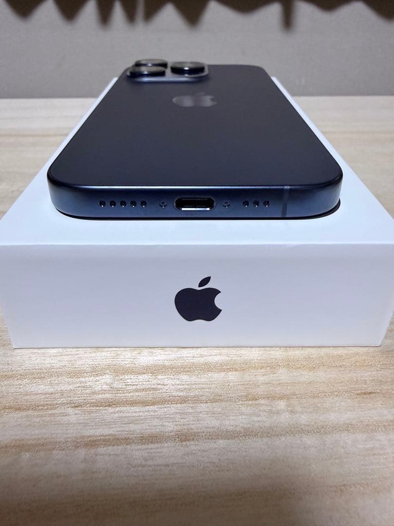 Apple iPhone 15 Pro 256GB 本体