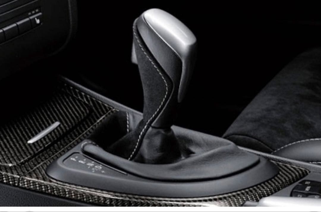 パフォーマンス　純正シフトノブ